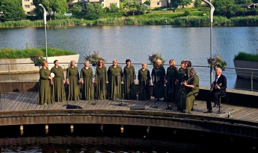 512721320_1180182967469366_5687959843885188922_n