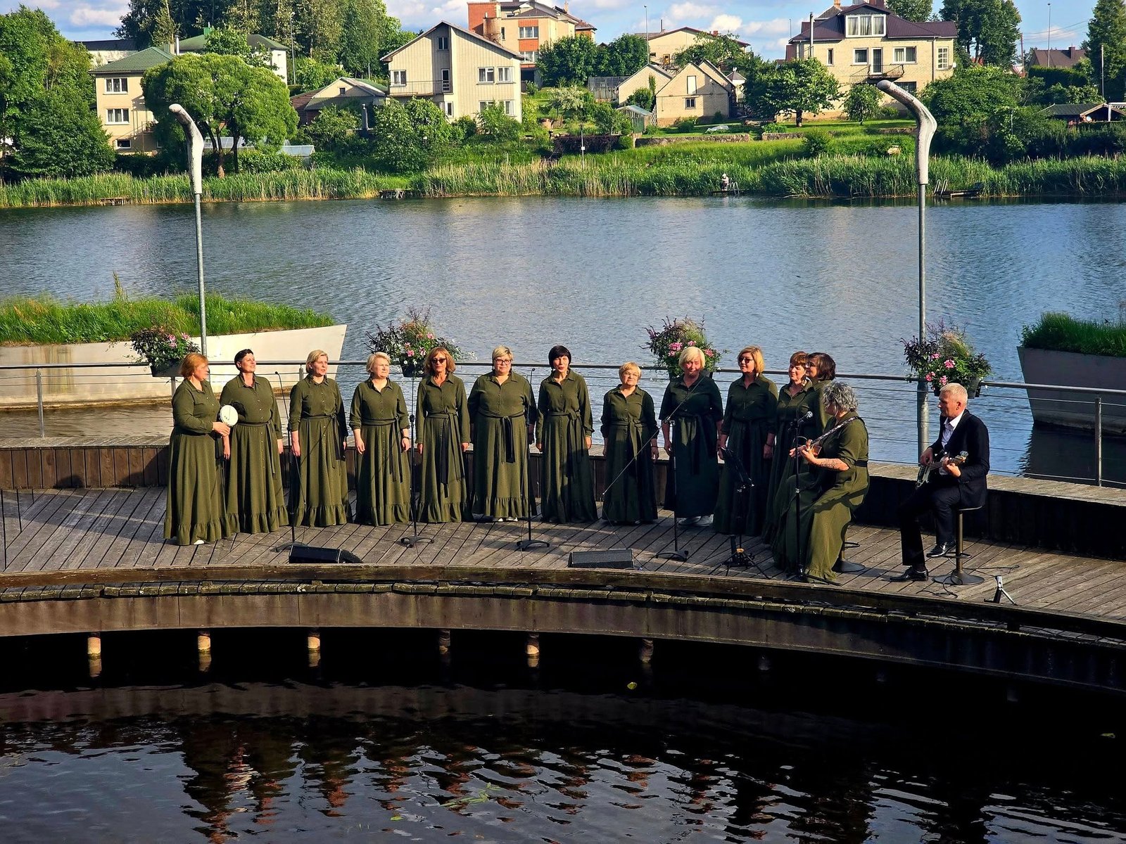 512721320_1180182967469366_5687959843885188922_n